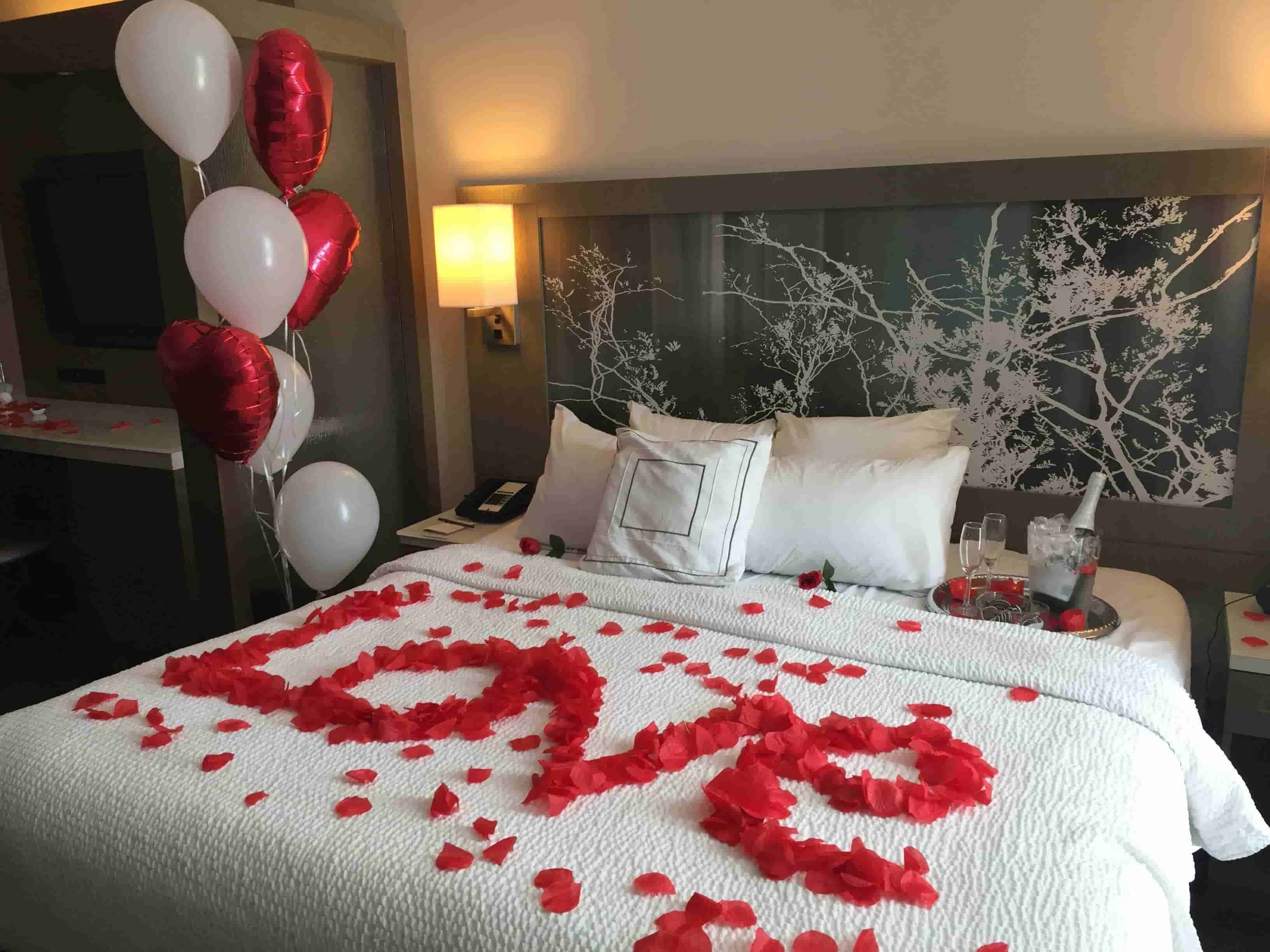 Romantic Bedroom Decorations For Valentine's Day